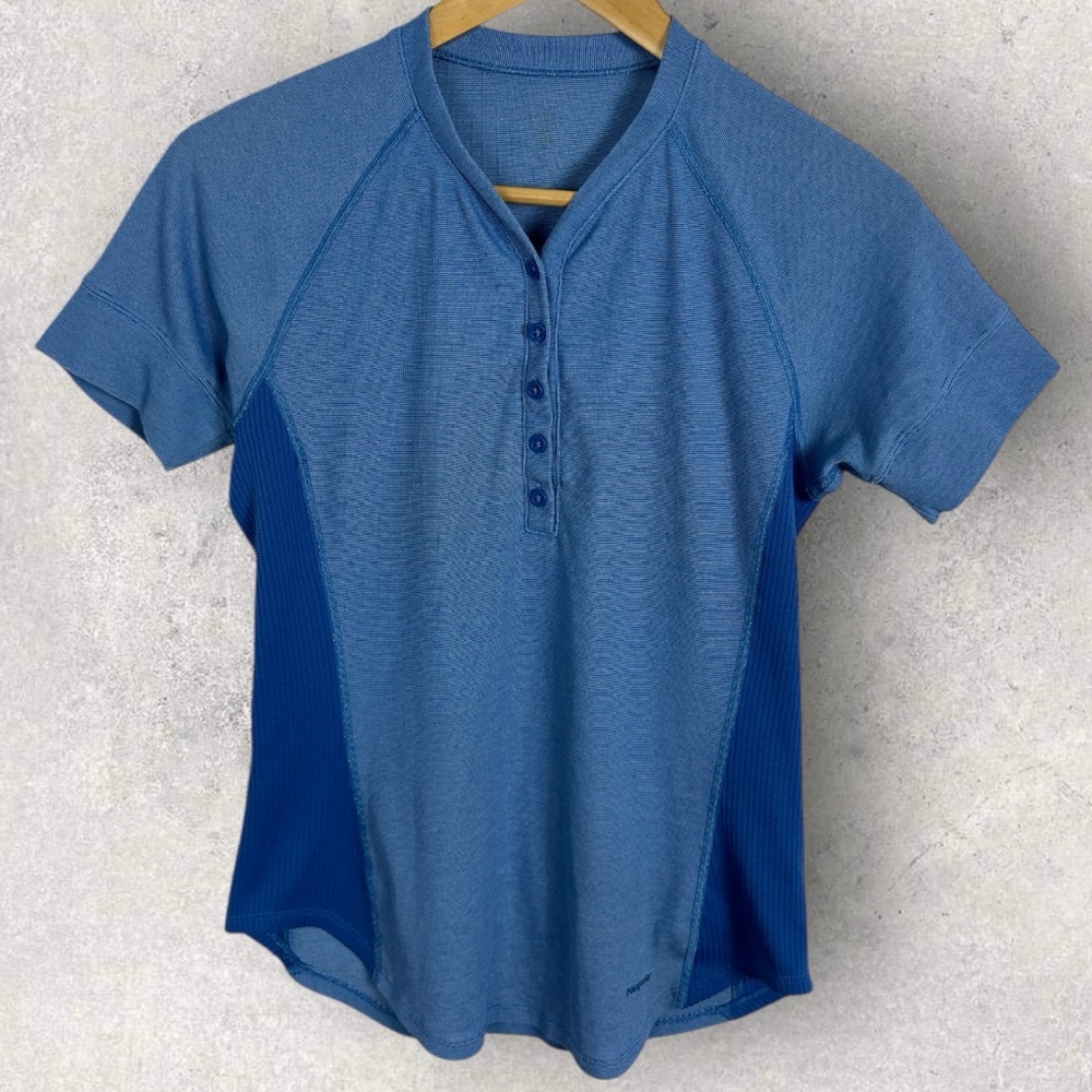 Patagoniaโ Womens Short Sleeve Henley Top Blue Size Medium V-Neck Button Up Tee
